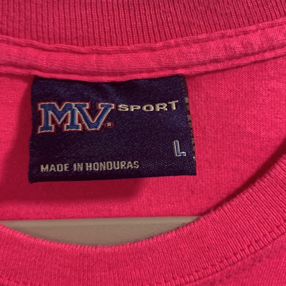 University of Texas at Arlington T-Shirt - Picture 3 of 4